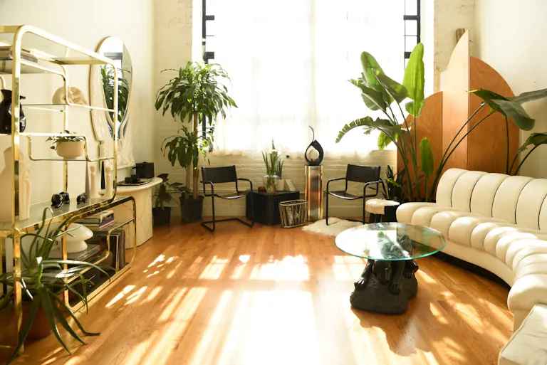 Art Deco Light & Airy Homey Loft - Image 0