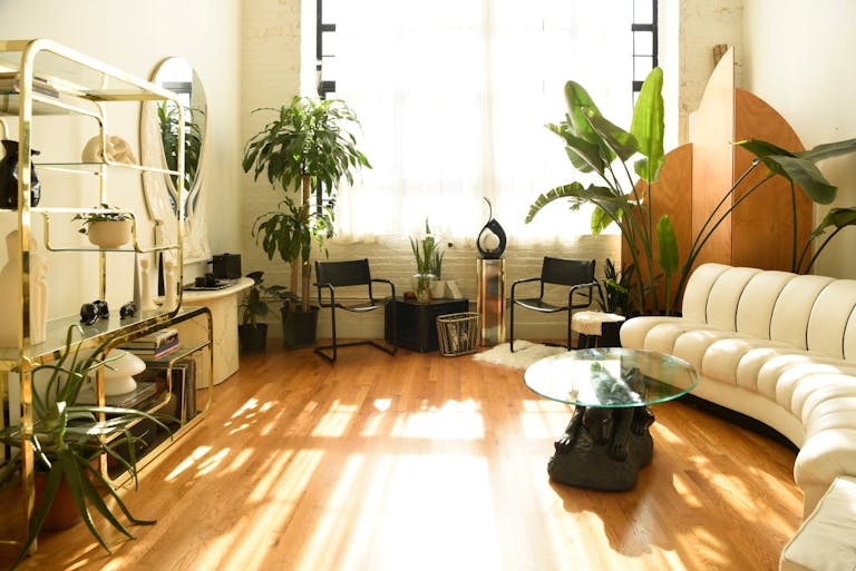 Art Deco Light & Airy Homey Loft - Image 0