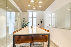 Taitbout - Salle de r�union 5 personnes (TA111) - Image 0