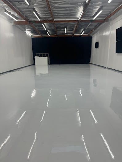 EVENT VENUE (HALL, SALON, PRODUCTION) - Image 2