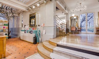 Superb Mansion in the 6th arrondissement of Paris - Image 4