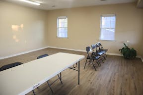 Blank slate studio in the Historic District - Image 7