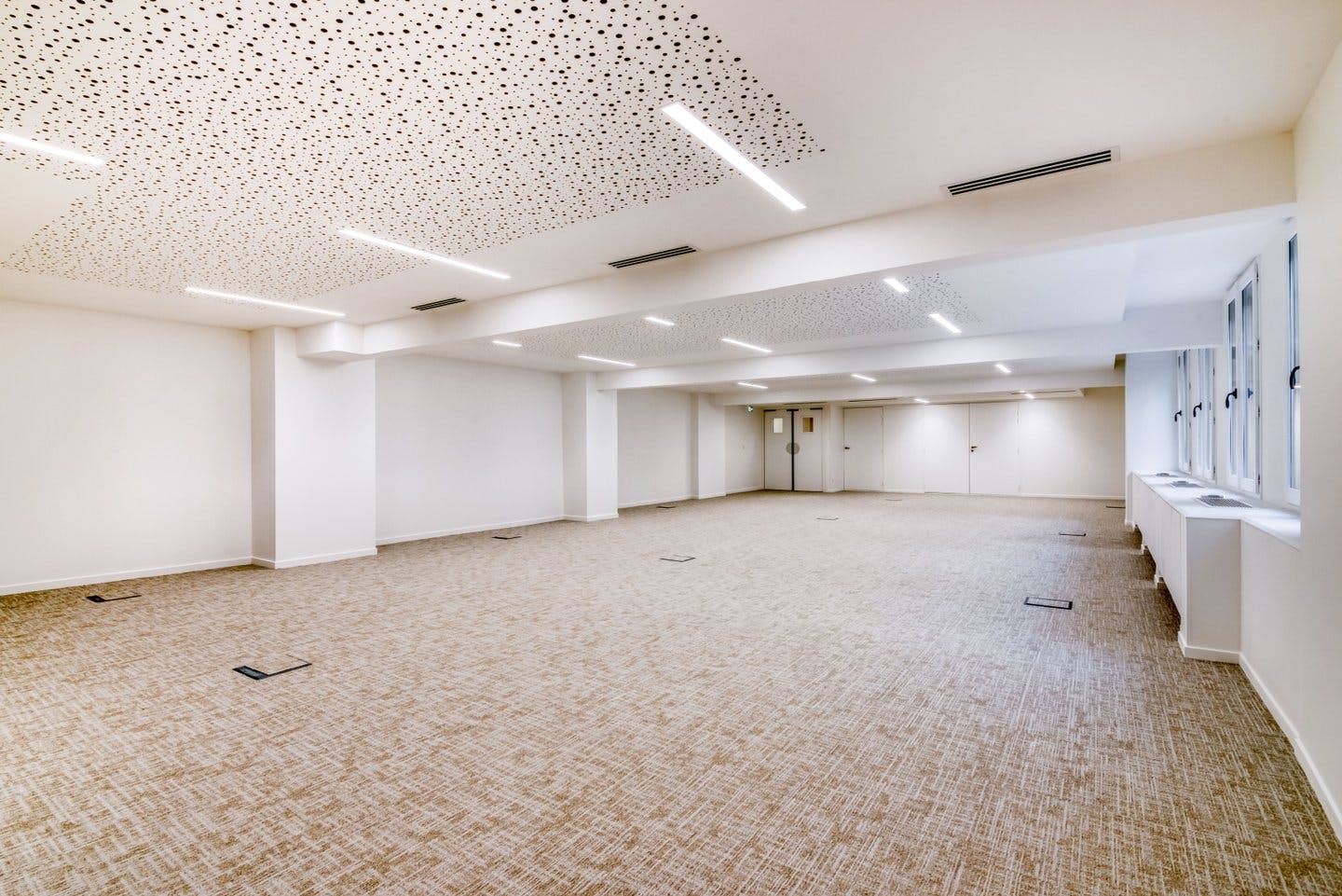 345 sqm Event and Showroom Space near Parc Monceau, Paris