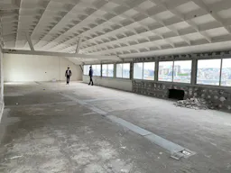 Cured Atypical Building for Rent - Nice Volume - Paris Le Marais - Image 0