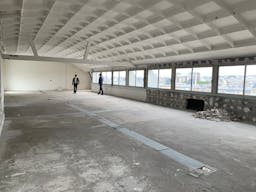 Cured Atypical Building for Rent - Nice Volume - Paris Le Marais - Image 0