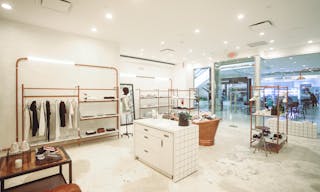 Exceptional Westfield Topanga Retail Venue - Image 1