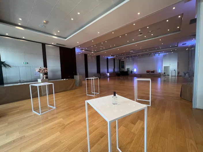 Sublime espace atypique dans le 16�me - Image 3