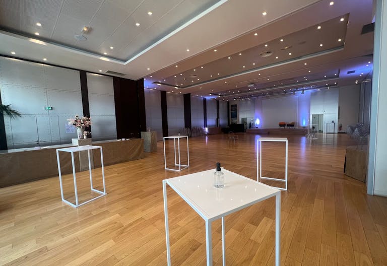 Sublime espace atypique dans le 16�me - Image 3