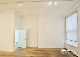 Large Gallery-District Event Space in SoHo - Image 8