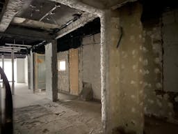 Prime Location Boutique on Rue de Rivoli - Image 15