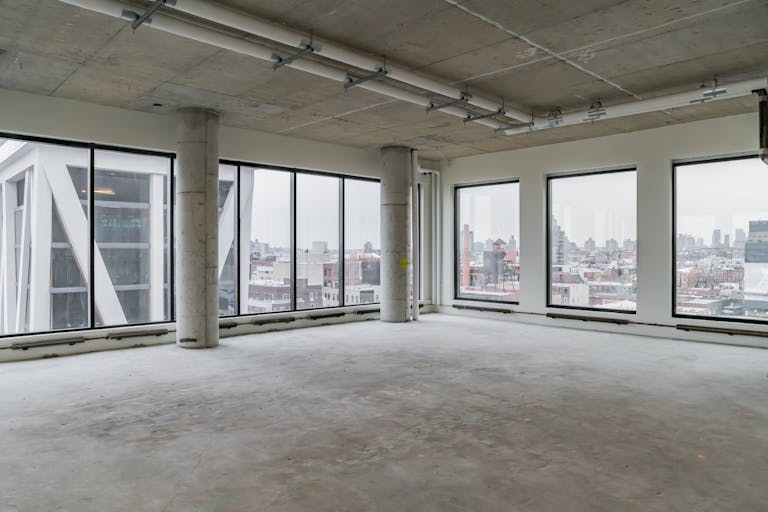 Amazing Showroom in Williamsburg - Image 4