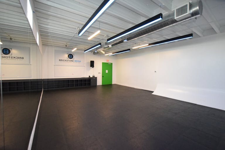 Dance Studio in Miami Shores - Image 3