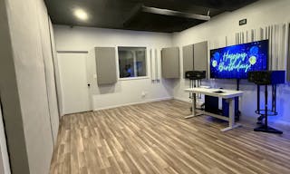 Modern Outer Space Premium Hollywood Multi-Purpose Creative Studio - Image 4