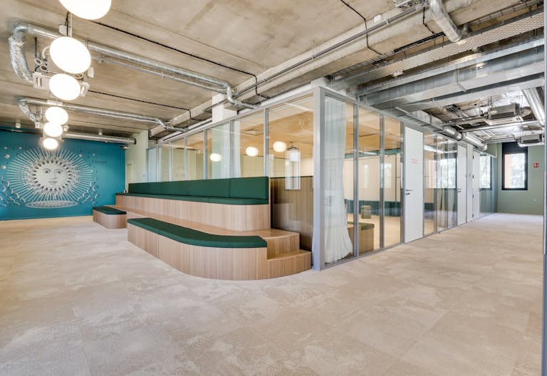 Salle cr�ative pouvant accueillir jusqu'� 35 personnes - Image 2