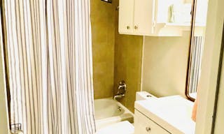 Lovely Central Austin Duplex! - Image 6