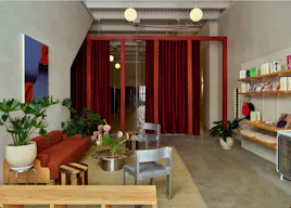White Box in a vibrant artistic hub - Image 3