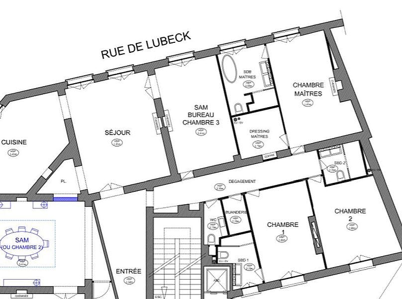 200 sqm Unique Showroom on Rue Boissière, Paris 75116