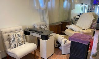 Local Hair Salon for rent (Beauty, Nails, & Private Rooms) - Image 2