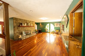 Georgia Lakehouse Creative Space & ART Gallery - Image 0