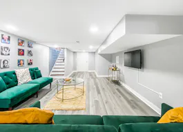 Modern Style Content Creation House - Image 7