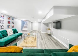 Modern Style Content Creation House - Image 7