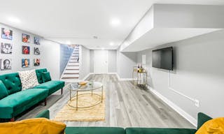 Modern Style Content Creation House - Image 7