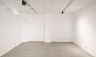 Brand New Showroom Le Marais - Image 9