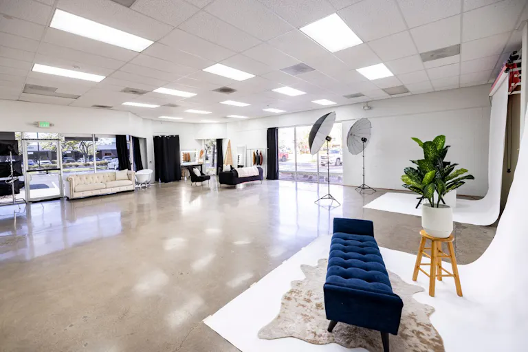 Orange County 1800 sq ft Studio - Image 2