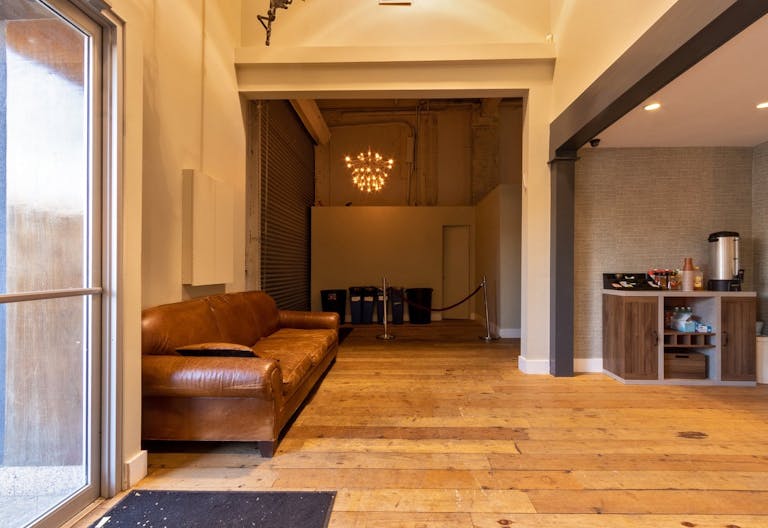 Chic, open loft for film shoots and events! - Image 4