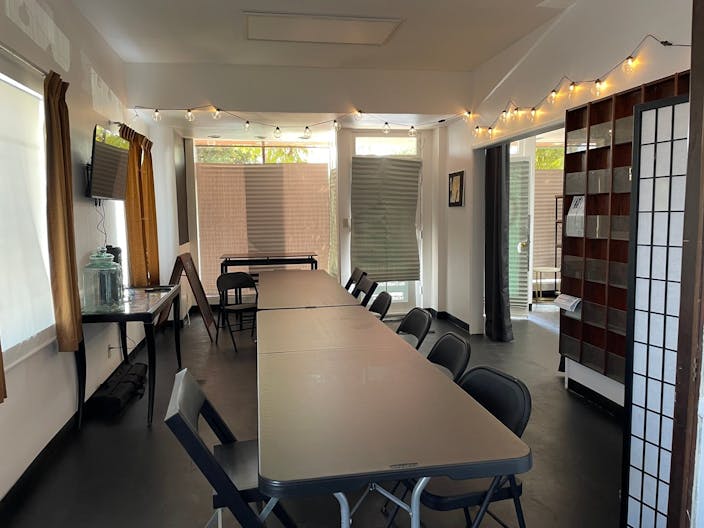 Truxton storefront - Image 4