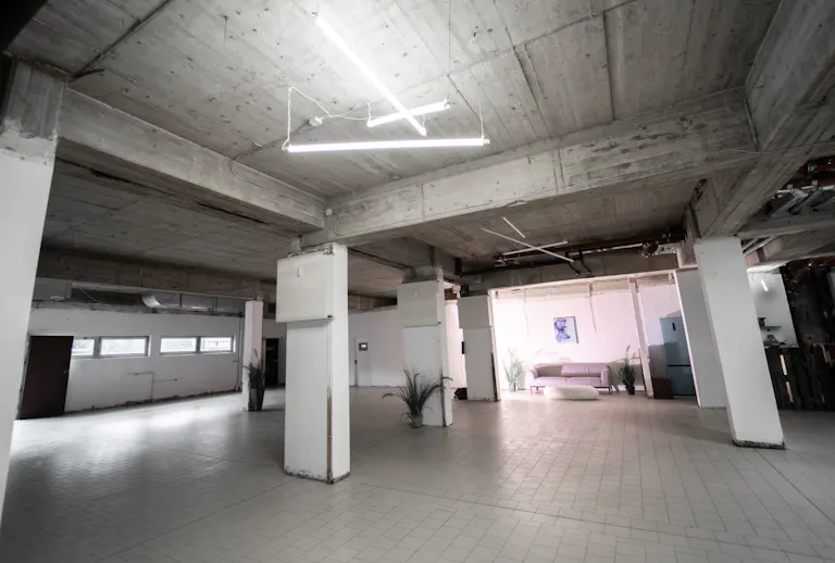 Fan-Community Pop-Up Space in Charlottenburg - Image 2