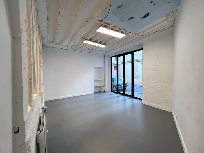 Superbe showroom au coeur de St Germain - Image 2