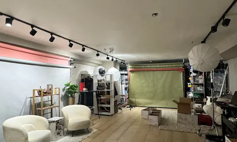 Creative Tribeca Basement Studio ? 1,200 Sq Ft for Sublease - Image 0