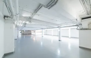 Industrial Event Space in Soho - Image 9
