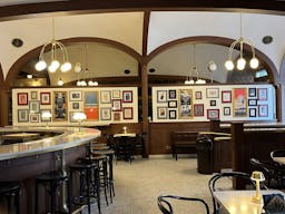 Vntage downtown cocktail bar on the ground floor of the historic Woolworth Building - Image 7