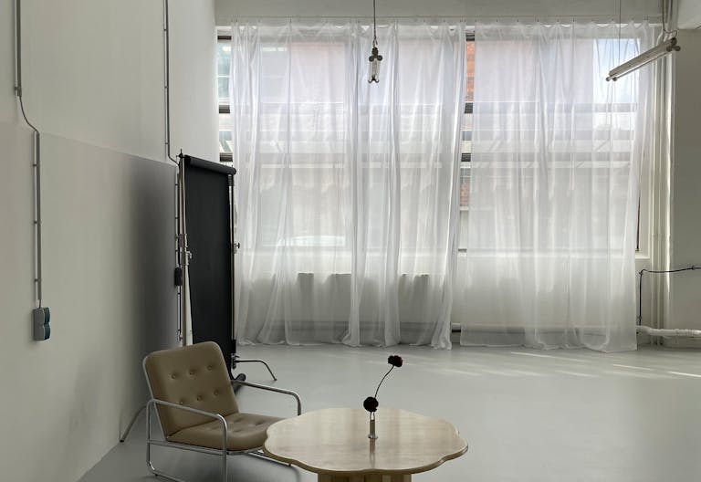 minimalistic atelier / daylight studio / event space 125sqm - Image 3