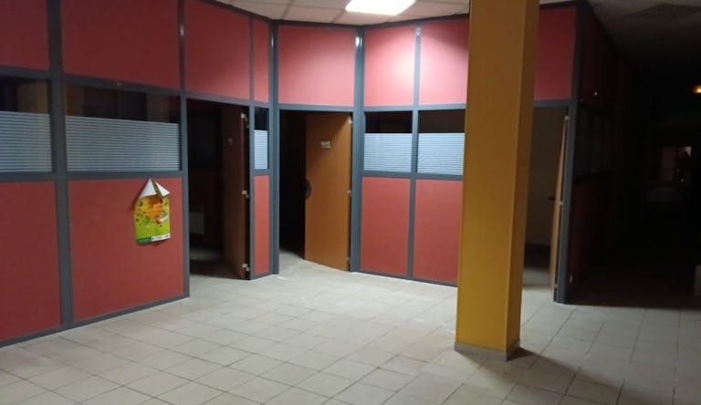 Immeuble bureaux valenciennes 1875m2 - Image 1