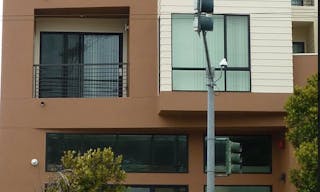 High Ceiling Spaces for Events and Offices - Image 5