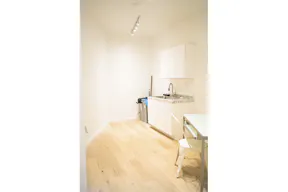 Boutique-Block Showroom Space in Nolita, New York - Image 5