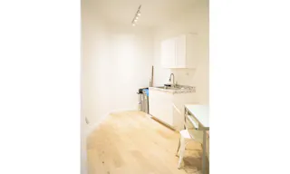 Boutique-Block Showroom Space in Nolita, New York - Image 5