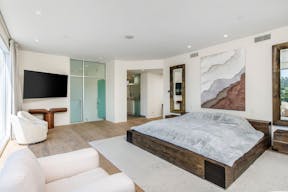 Villa in Beverly Hills - Pool - Scenic Outlook - Image 26