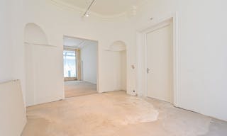 Magnifique espace sous verri�re � proximit� du Palais Royal - Image 9