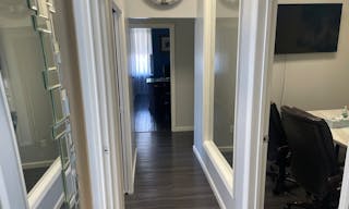 Modern Office Space in Astoria Queens ? Perfect for Meetings, Filming, or Therapy - Image 6