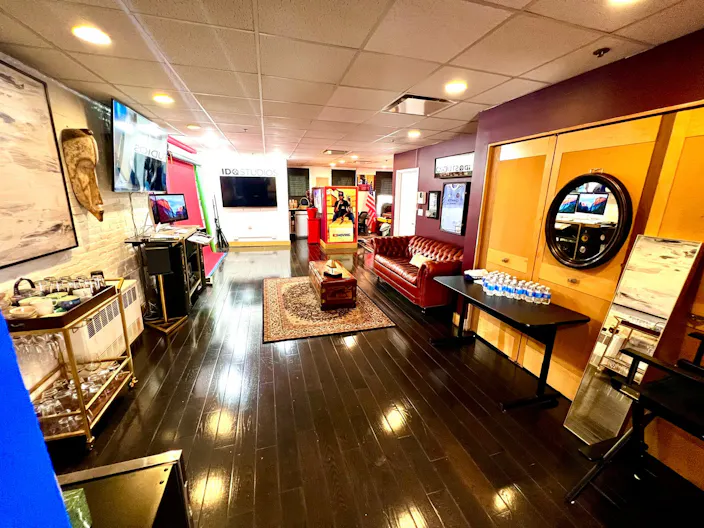 Manhattan Spacious Modern Space for Pop Ups and small Events - Image 0