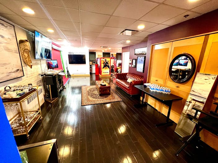 Manhattan Spacious Modern Space for Pop Ups and small Events - Image 0