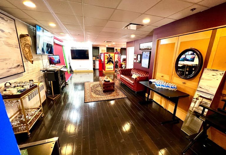 Manhattan Spacious Modern Space for Pop Ups and small Events - Image 0