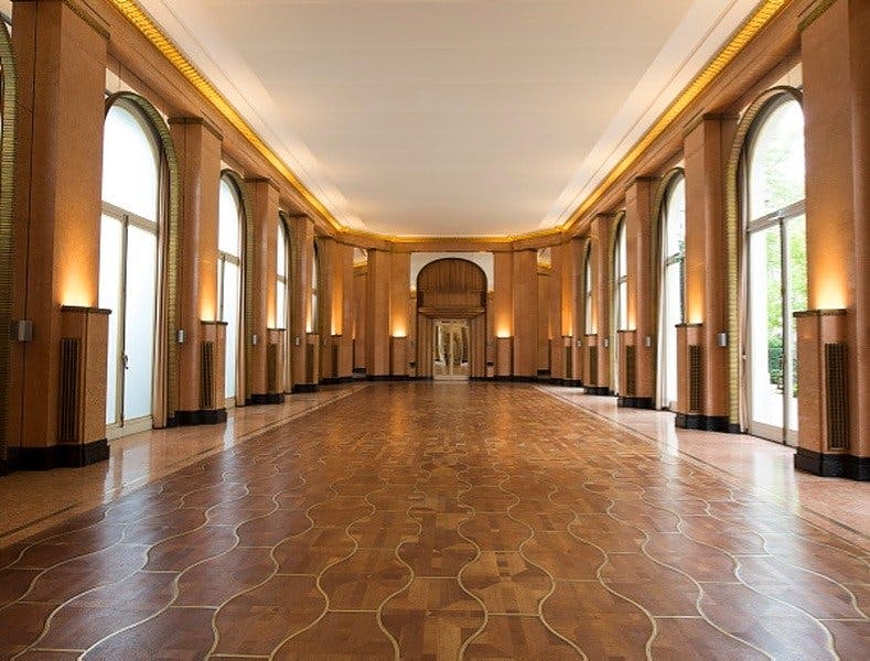 812 sqm Unique Showroom and Event Space in Paris 8th