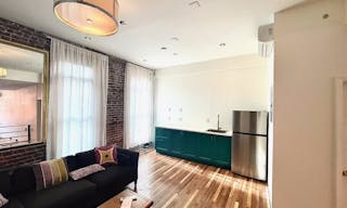 Prime Prospect Heights Storefront - Image 18