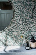 Living Room - Image 5