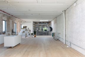 White Commercial Kitchen Photostudio - Image 0